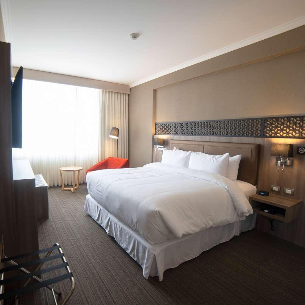 Doubletree By Hilton Trujillo Hotel Encalada Kamer foto