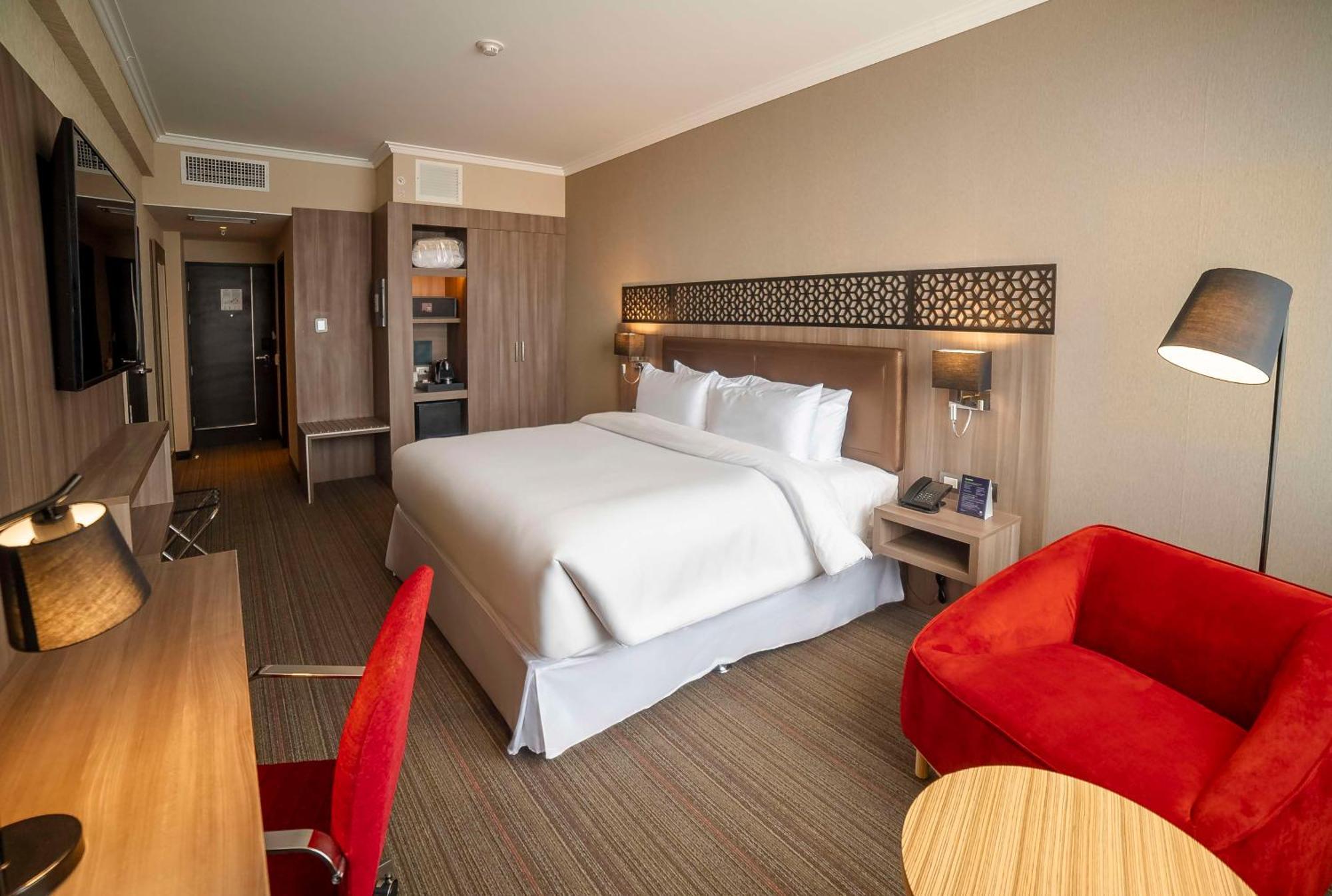 Doubletree By Hilton Trujillo Hotel Encalada Buitenkant foto