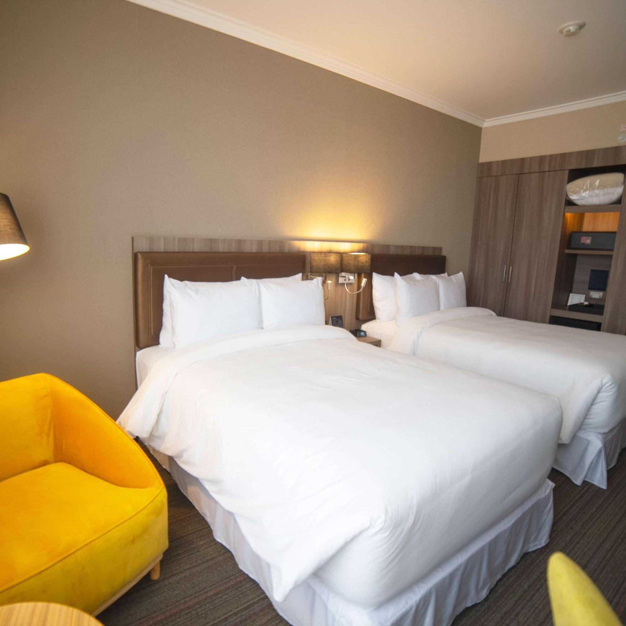 Doubletree By Hilton Trujillo Hotel Encalada Buitenkant foto