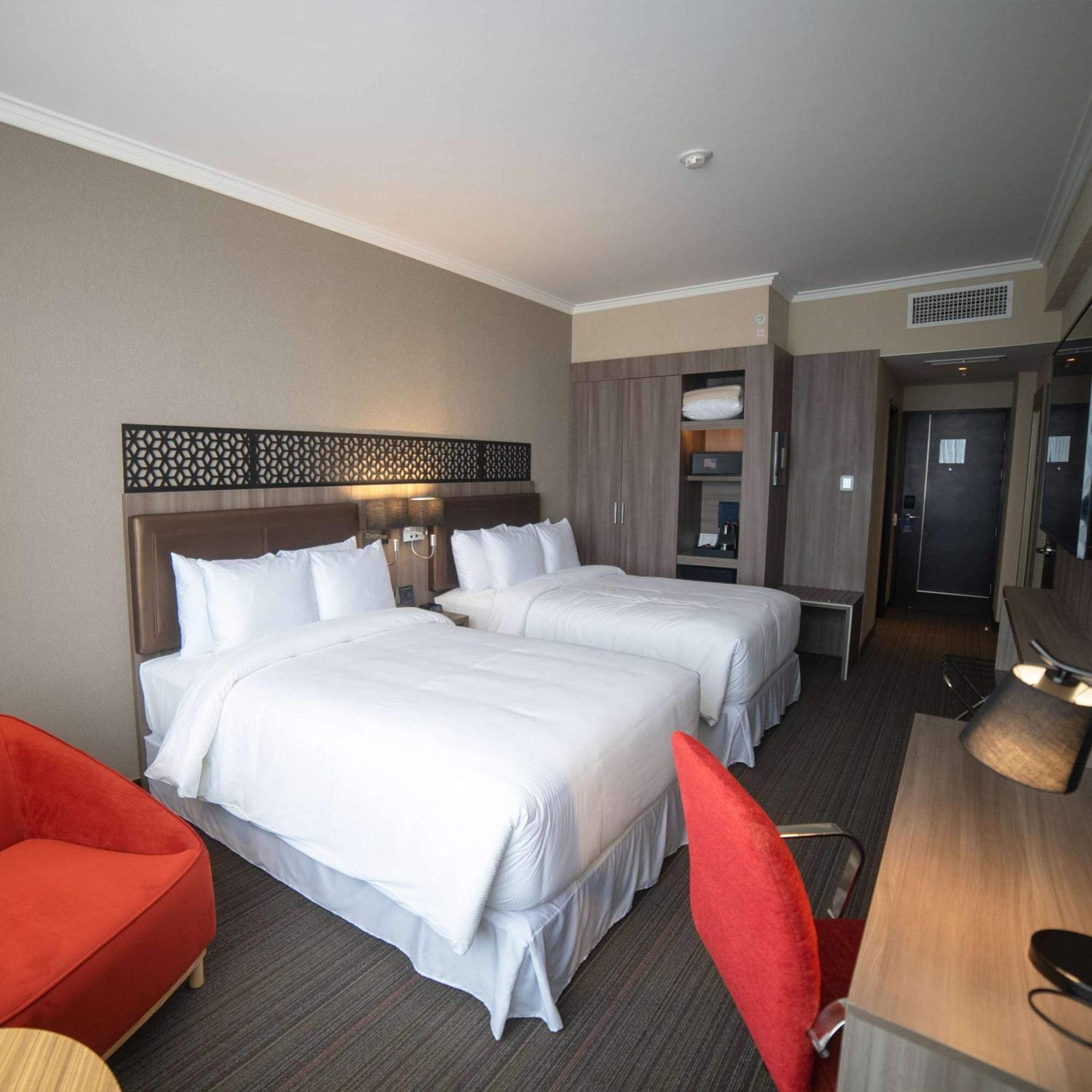 Doubletree By Hilton Trujillo Hotel Encalada Buitenkant foto