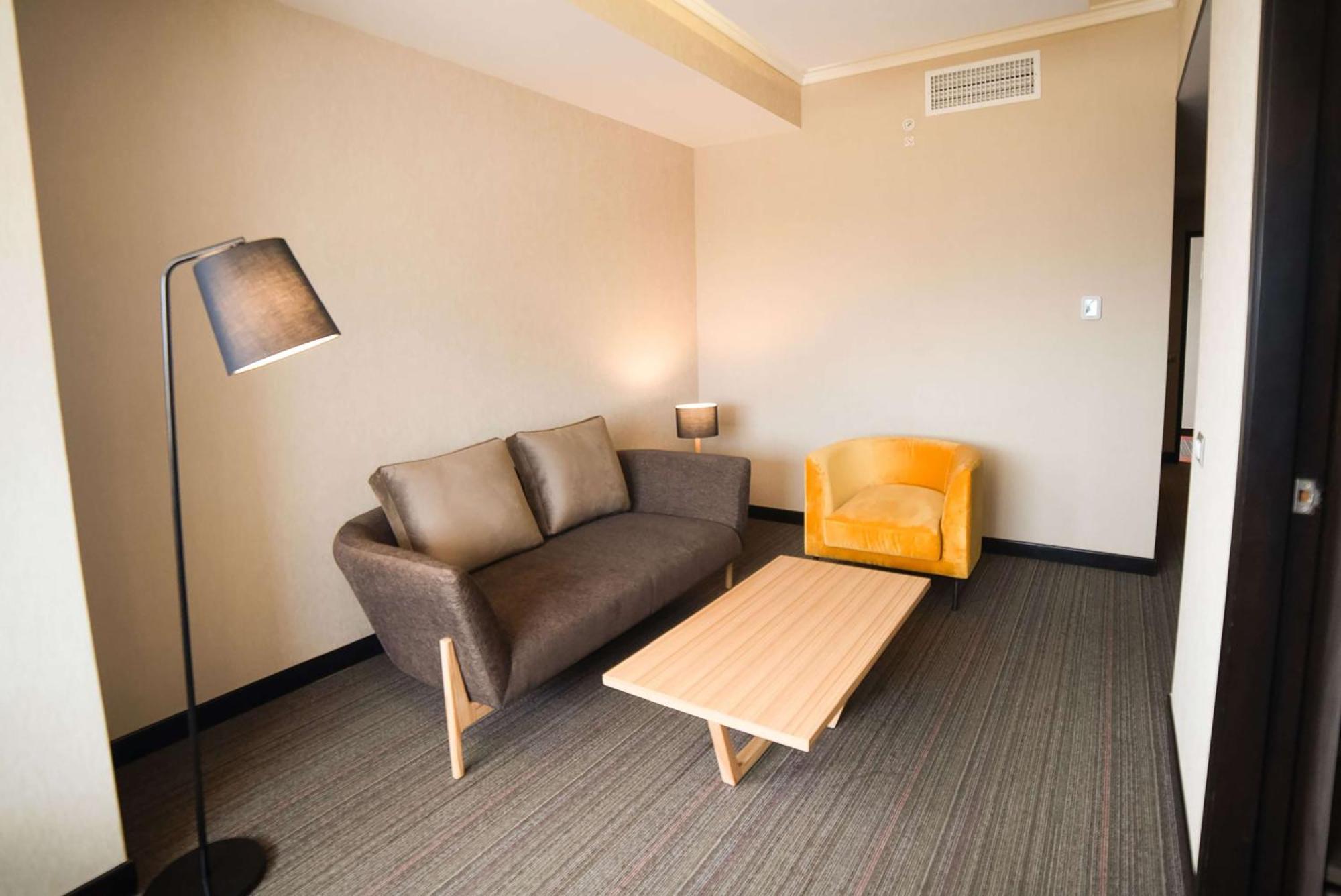 Doubletree By Hilton Trujillo Hotel Encalada Buitenkant foto